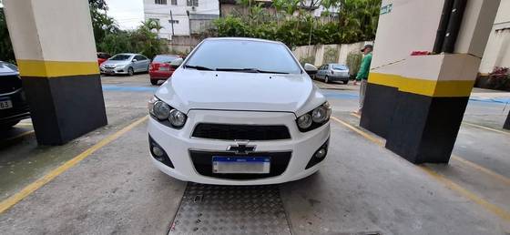 CHEVROLET SONIC 1.6 LTZ SEDAN 16V FLEX 4P AUTOMÁTICO